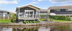 2-4-persoons chalet 2-4C in Landal Waterpark Sneekermeer